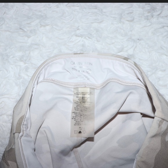 Women’s Calvin Klein Performance Leggings - Picture 2 of 2